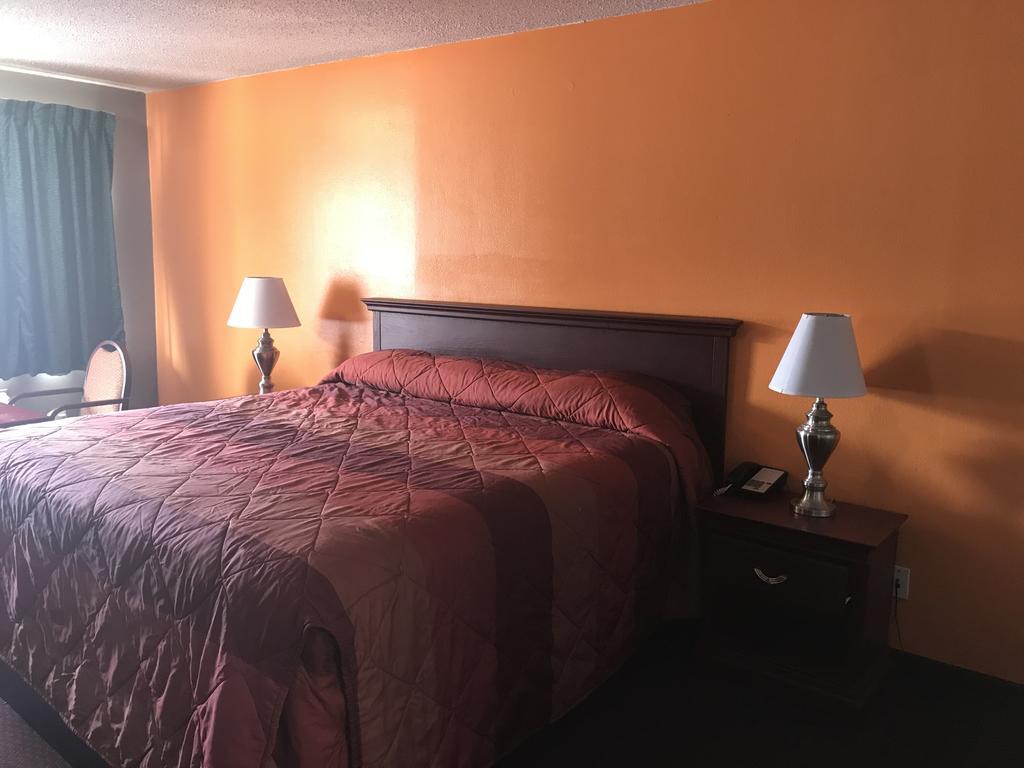 Express Inn باي سيتي المظهر الخارجي الصورة